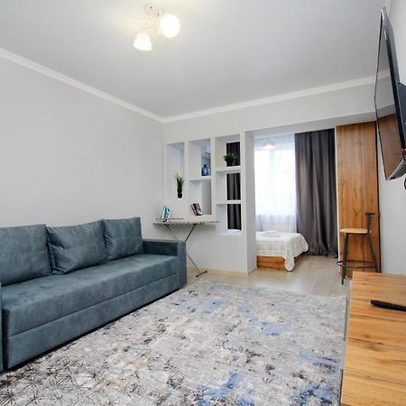 Cozy Studio In The Best Area! 5 Alma-Ata Buitenkant foto